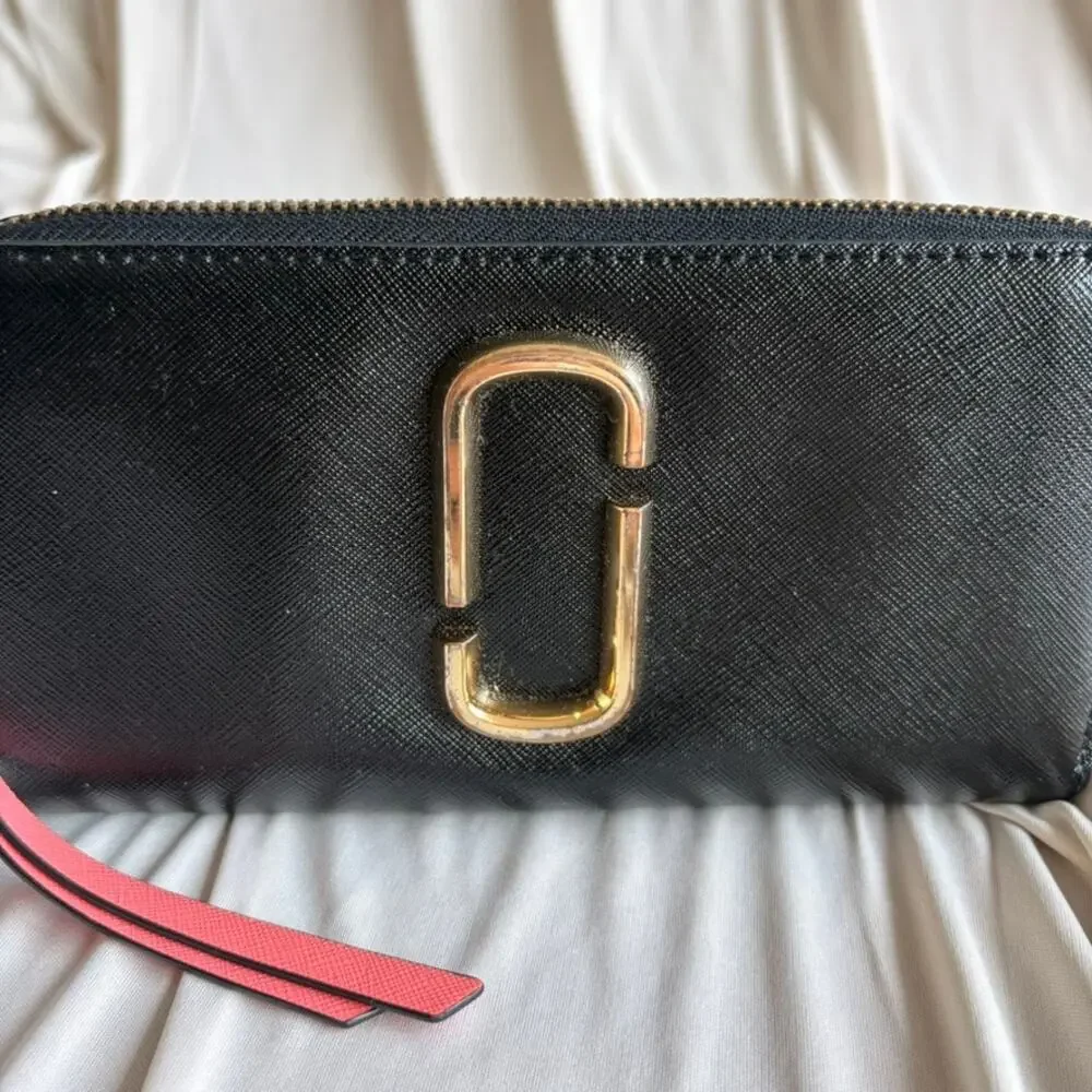Marc Jacobs Snapshot Continental Wallet - Black Saffiano Leather, Coral Pink